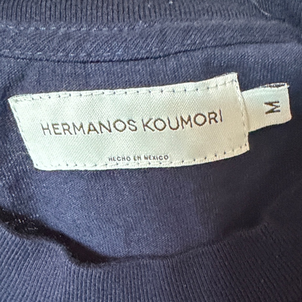 Hermanos Koumori Navy T-Shirt - Picture 2 of 4